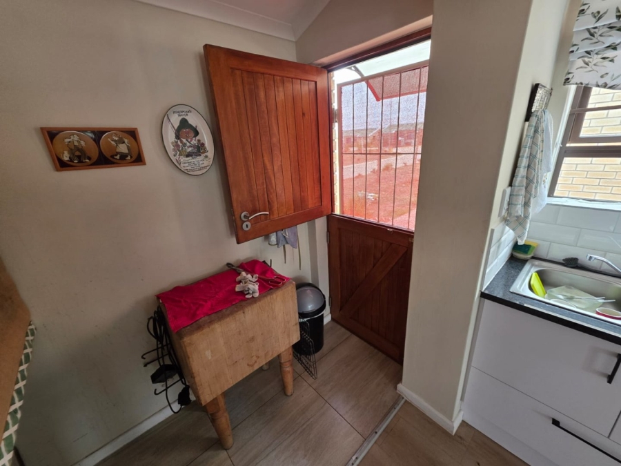 2 Bedroom Property for Sale in Jeffreys Bay Central Eastern Cape